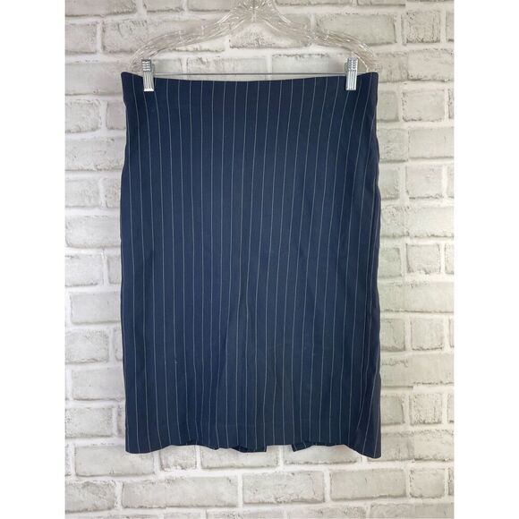 Ann Taylor 2 Piece Suit Size 12 Navy Pin Stripe - Picture 7 of 8